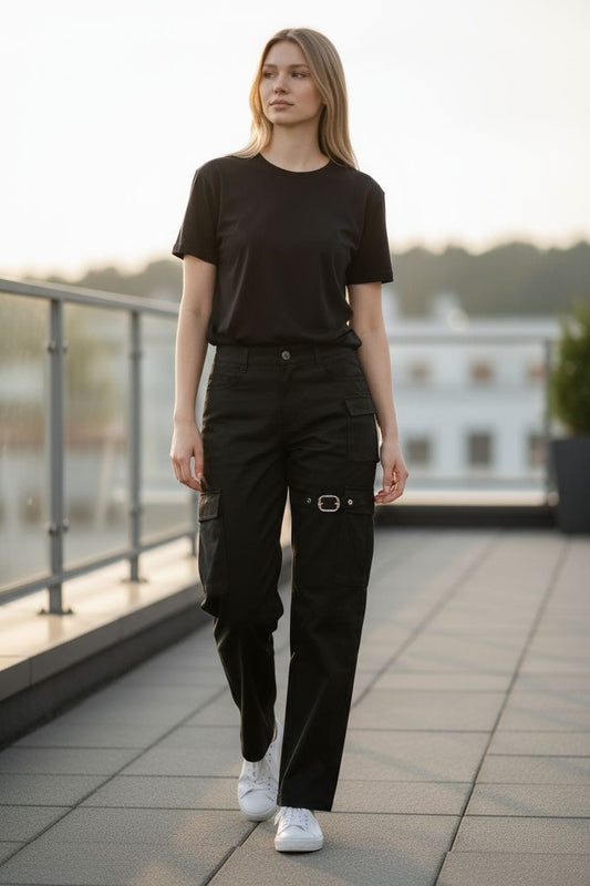 Pantalón negro campana