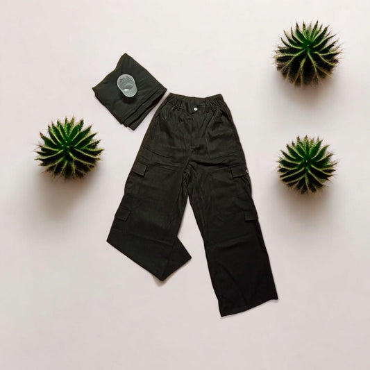 Pantalón negro campana